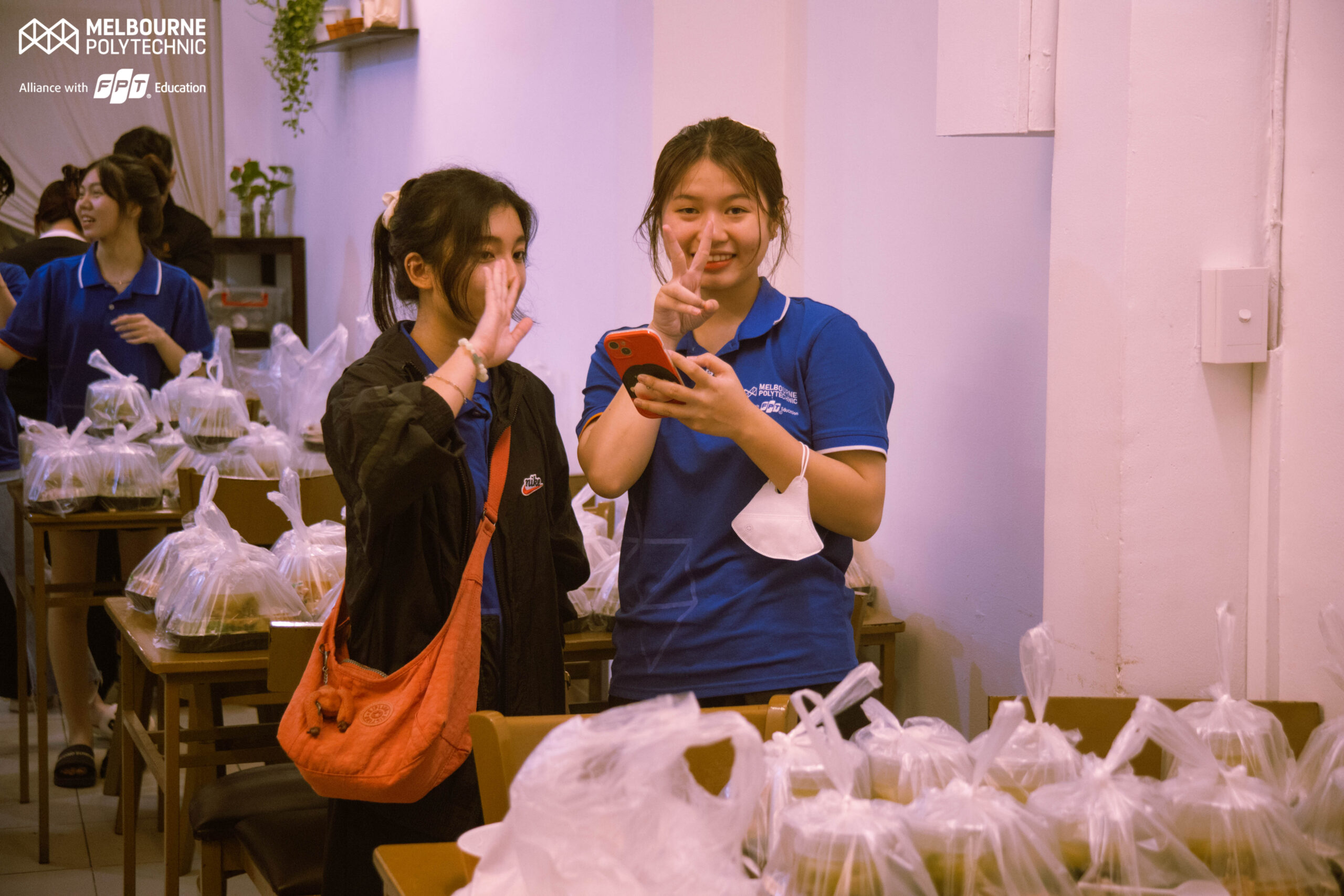 sinh viên melbourne polytechnic việt nam tổ chức buổi từ thiện