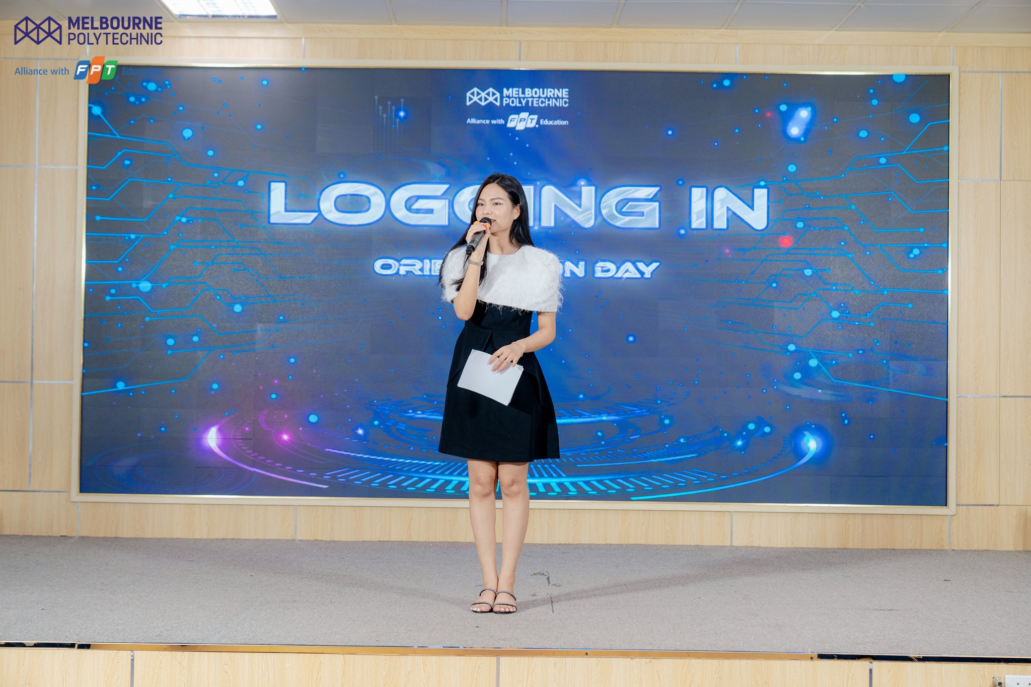 Giảng viên melbourne polytechnic việt nam biết 3 thứ tiếng