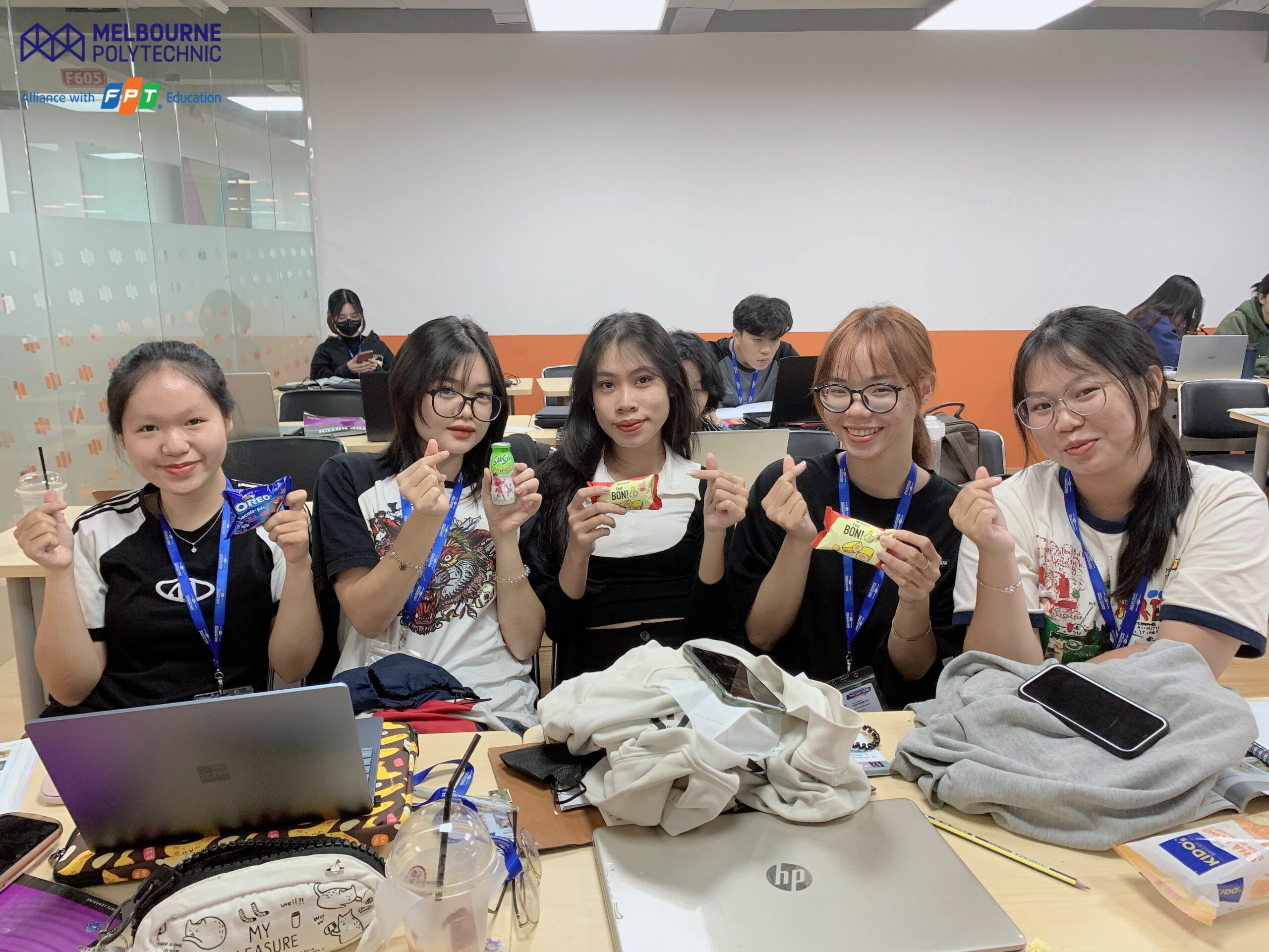 ngày phụ nữ việt nam 20/10 của melbourne Polytechnic việt nam