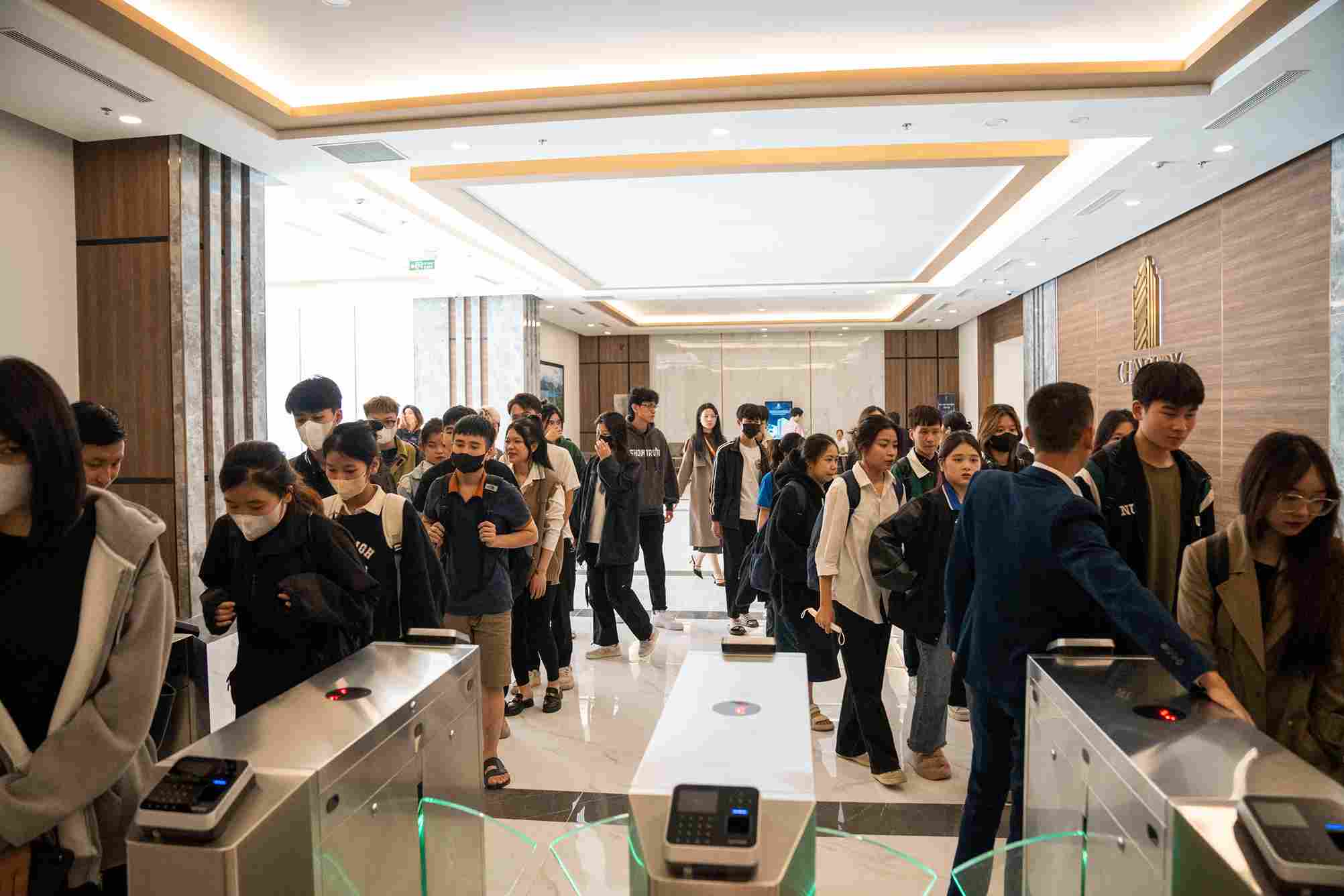 sinh viên melbourne polytechnic việt nam tham quan doanh nghiệp chubb life