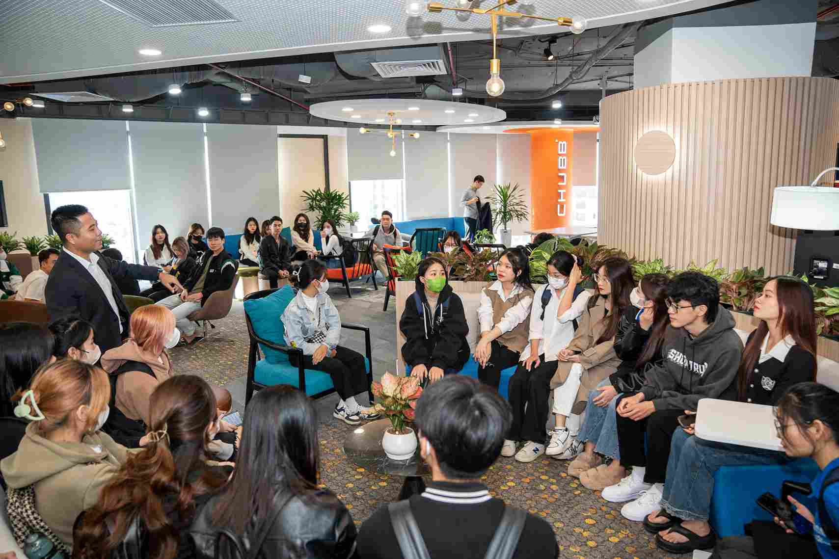 sinh viên melbourne polytechnic việt nam tham quan doanh nghiệp chubb life