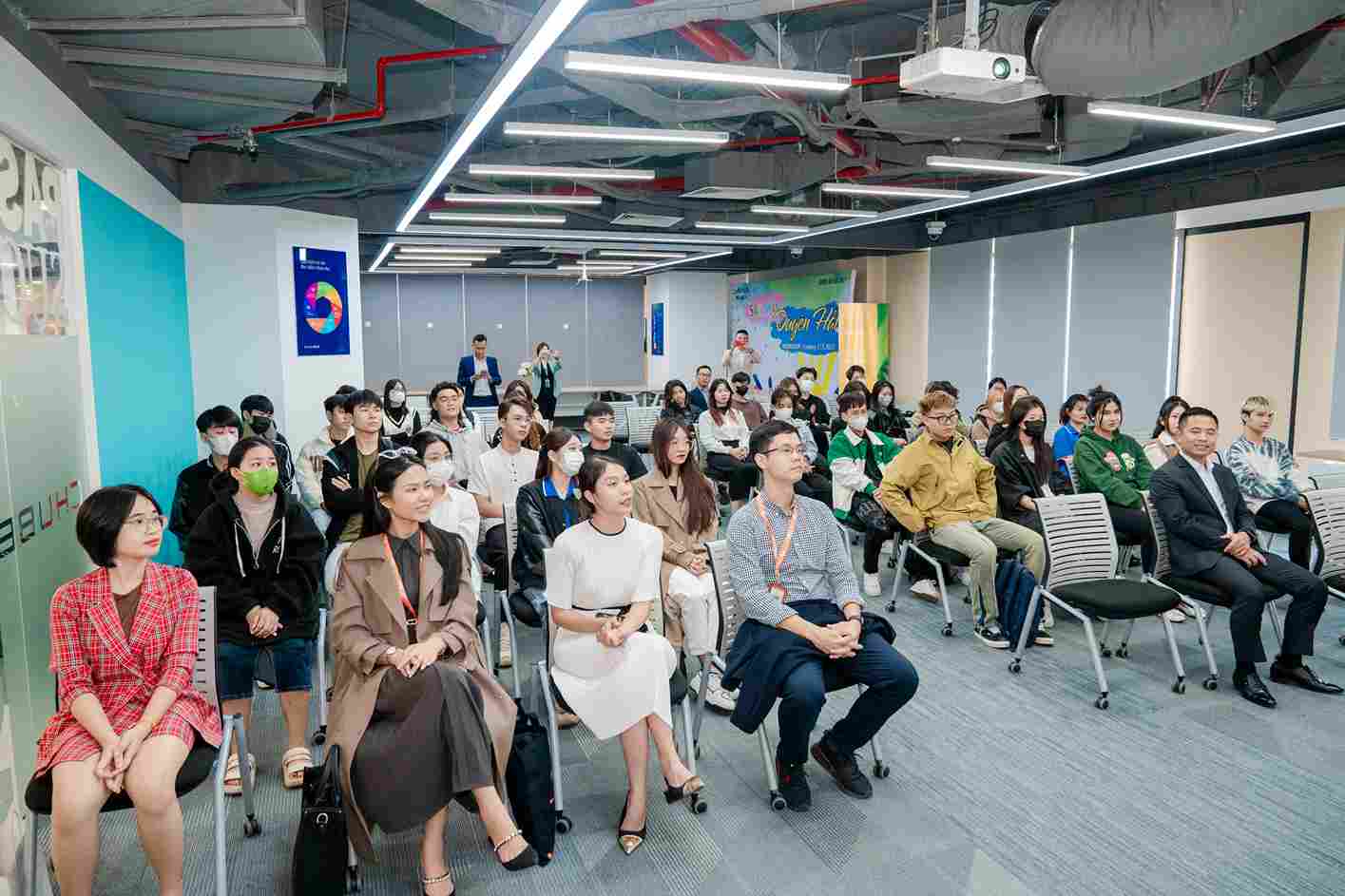 sinh viên melbourne polytechnic việt nam tham quan doanh nghiệp chubb life