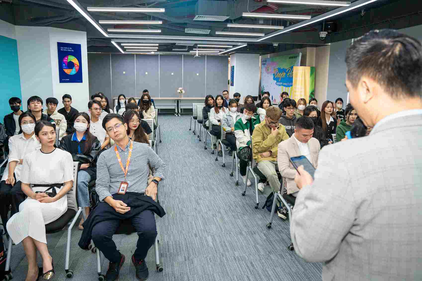 sinh viên melbourne polytechnic việt nam tham quan doanh nghiệp chubb life