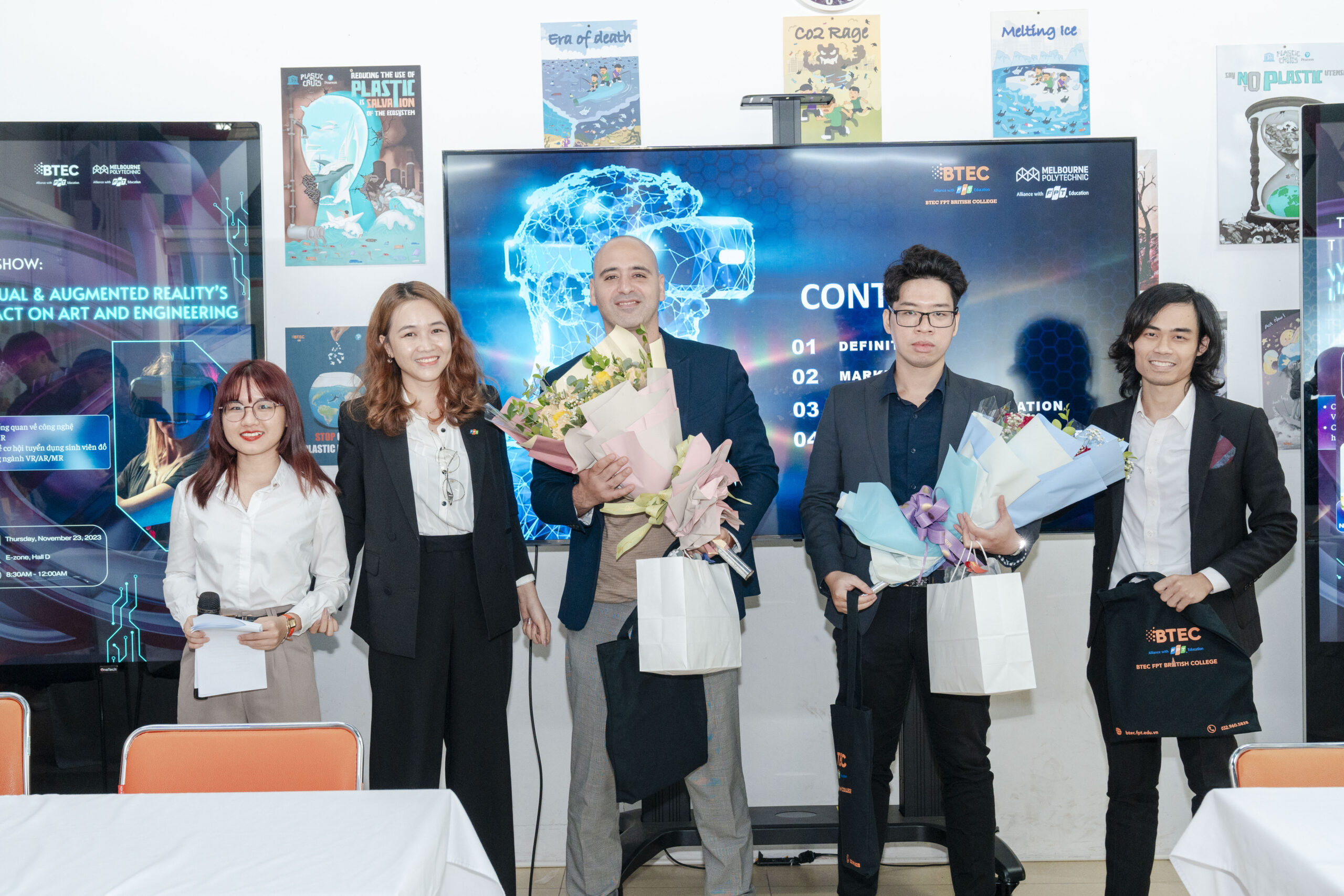 Nắm bắt cơ hội việc làm ngành VR/AR qua Talkshow: Virtual & Augmented Reality’s Impacts on Arts and Engineering