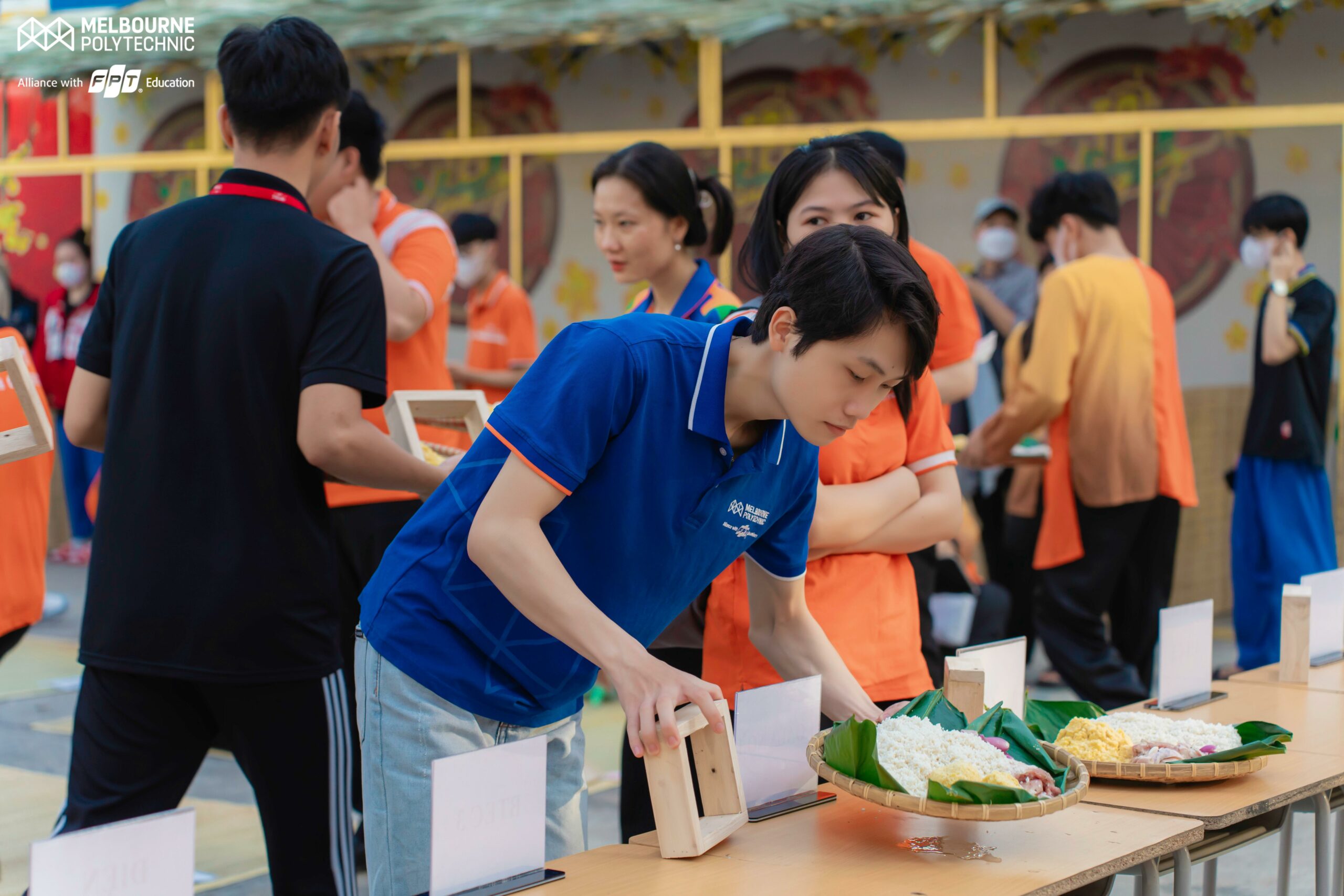 Sinh viên Melbourne Polytechnic Việt Nam trải nghiệm Tết cổ truyền qua hội thi “Hương Tết”