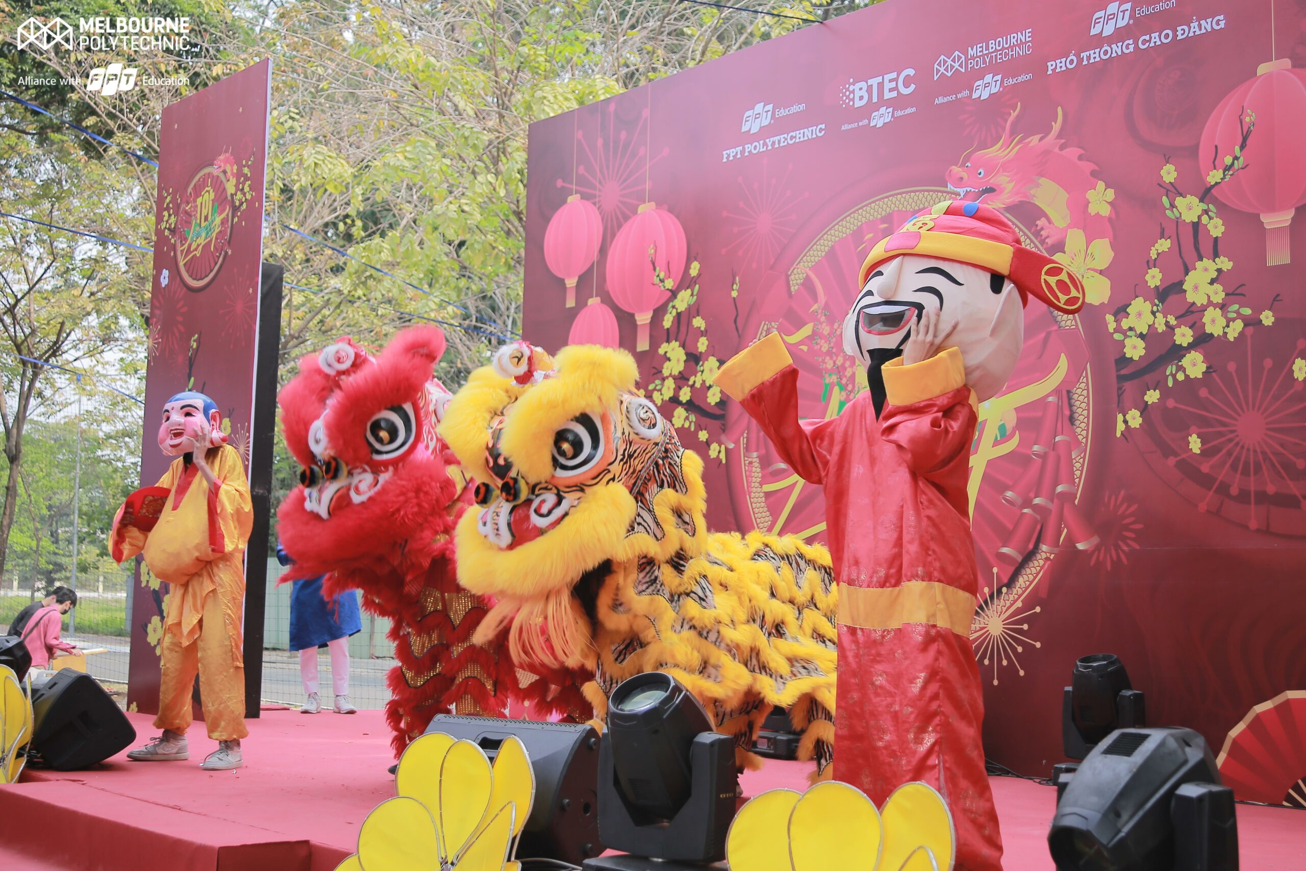 Tết Làng F