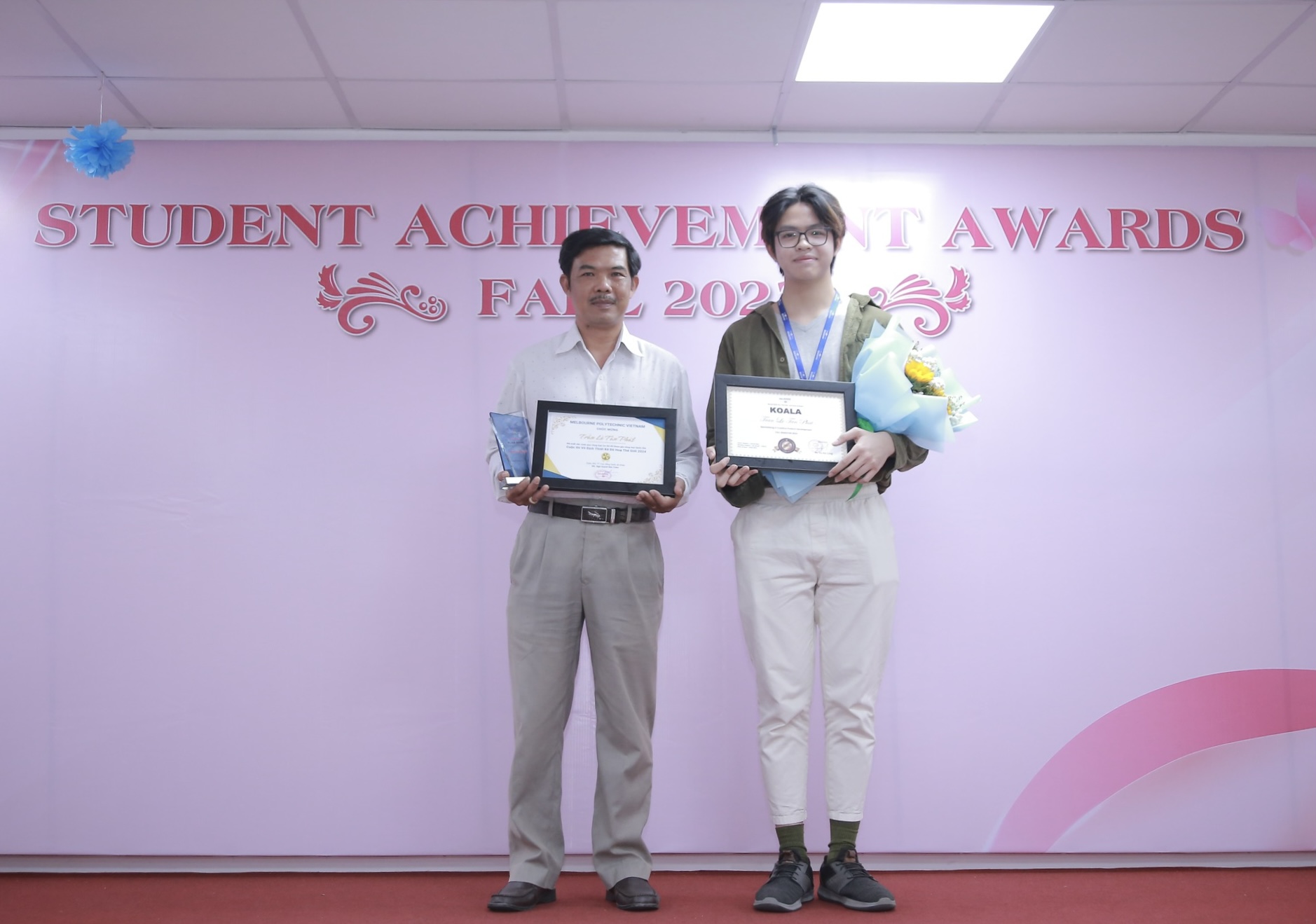 Trần Lê Tấn Phát đạt giải thưởng Koala tại Lễ tôn vinh học kỳ Fall 2023