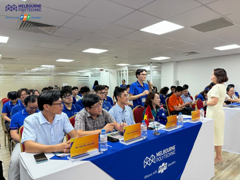Định hướng ngành nghề giúp sinh viên có lộ trình phù hợp trong tương lai