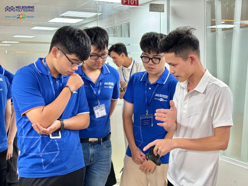 Sinh viên được tham gia thực hành ngay tại sự kiện