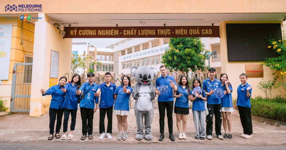 Câu lạc bộ tình nguyện Melbourne Polytechnic Việt Nam đồng hành tiếp sức mùa thi cùng Đoàn Thanh Niên