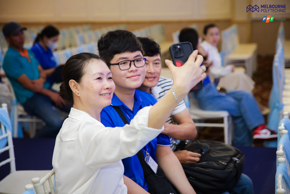 Những cung bậc cảm xúc của tân sinh viên và phụ huynh tại MPV Orientation Day 2024