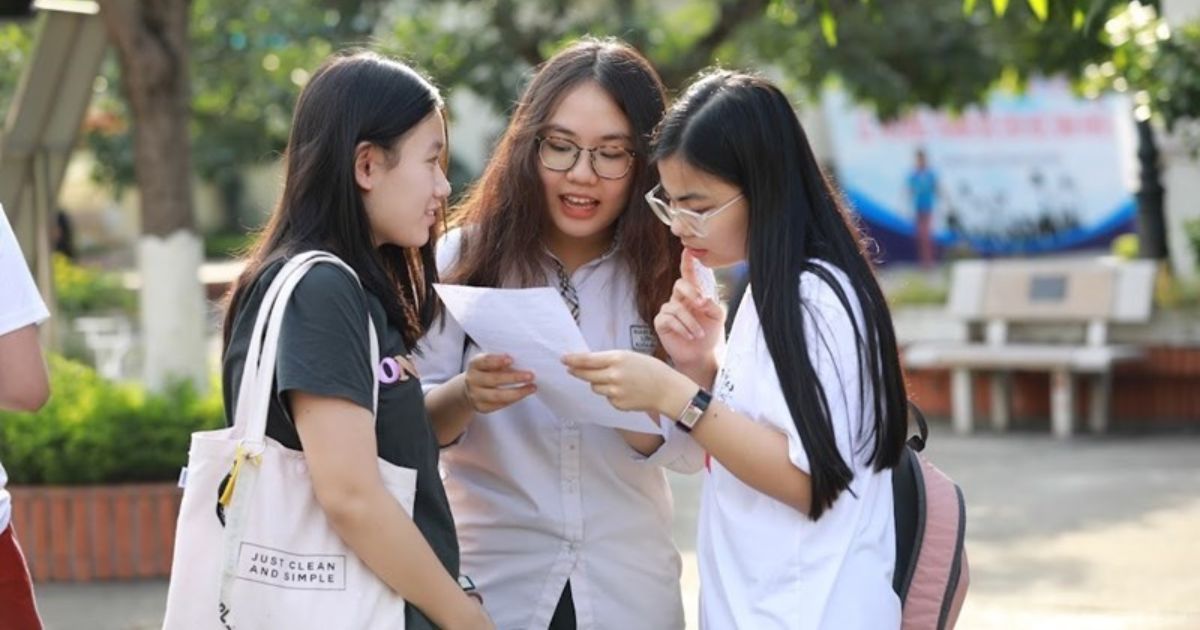 2k6 nên chọn ngành hay chọn trường trước?