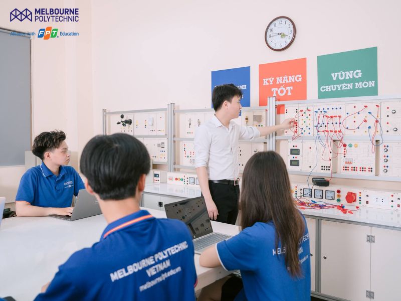 Sinh viên chuyên ngành Công nghệ kỹ thuật - Thiết kế kỹ thuật cơ điện tử sau khi ra trường có thể tự tin ứng tuyển vào những doanh nghiệp lớn