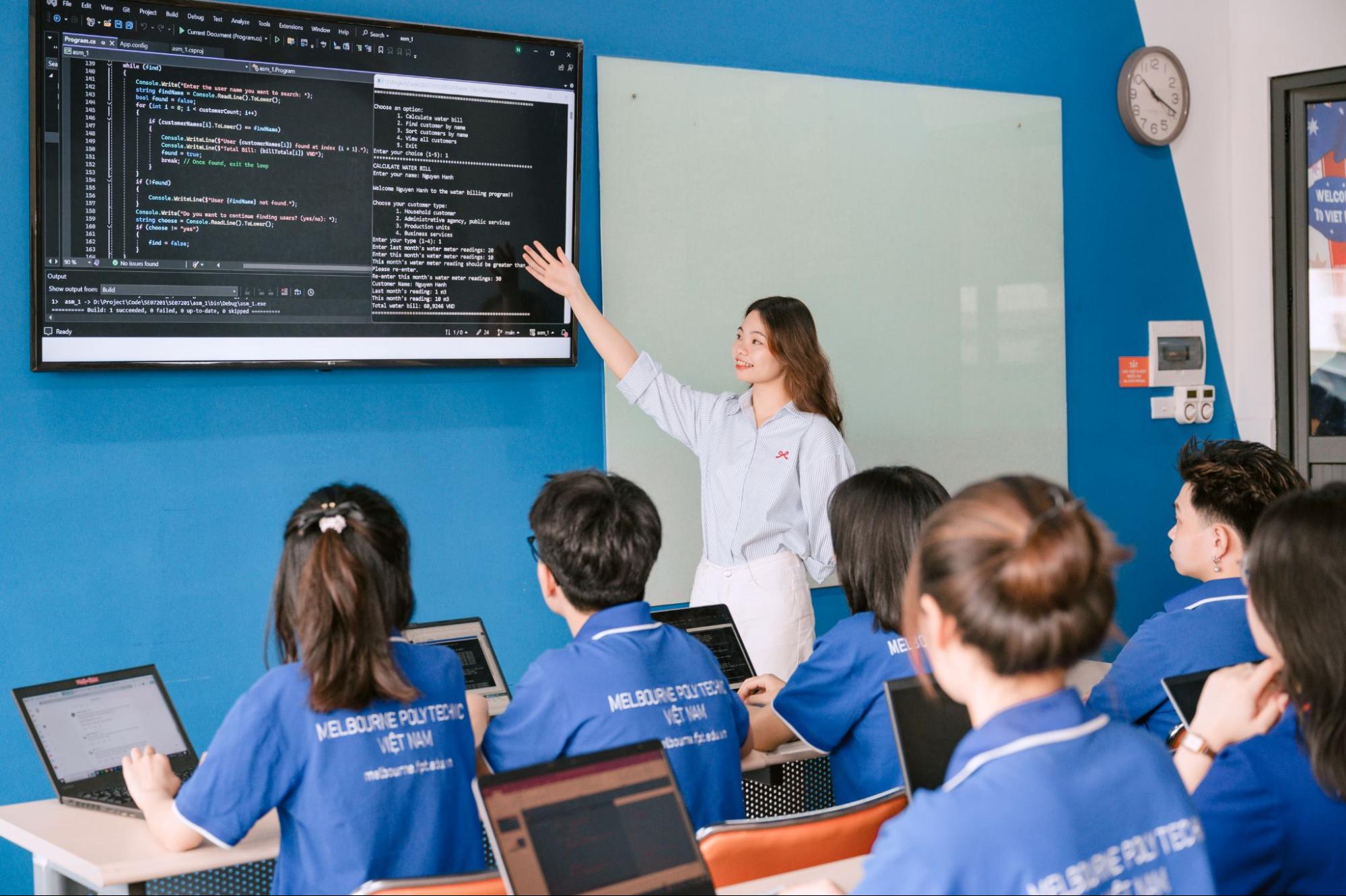 100% giảng viên đạt được chứng chỉ quốc tế Certificate IV do Úc cấp