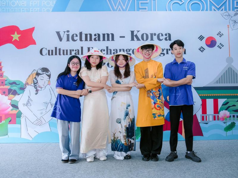 Sinh viên Melbourne Polytechnic Việt Nam gặp gỡ và giao lưu với sinh viên Hàn Quốc