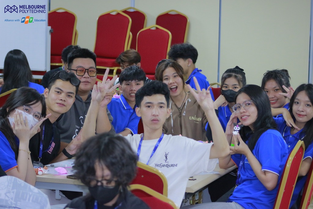 Khơi dậy khả năng sáng tạo cho sinh viên MPV qua Workshop cùng đất sét
