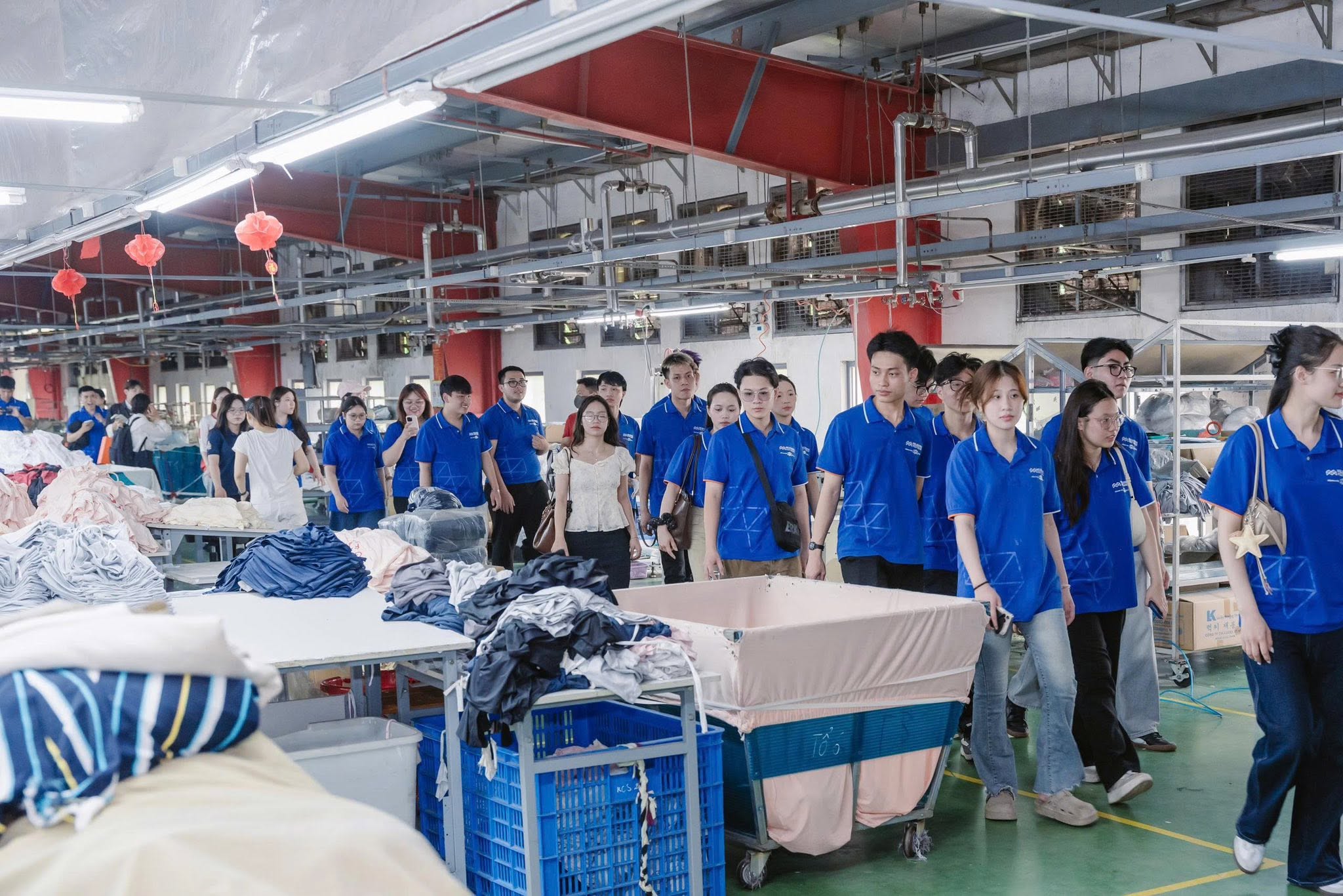 Sinh viên MPV tham quan doanh nghiệp, tích lũy kinh nghiệm thực tiễn và định hướng nghề nghiệp từ sớm. Sinh viên MPV tham quan doanh nghiệp, tích lũy kinh nghiệm thực tiễn và định hướng nghề nghiệp từ sớm.