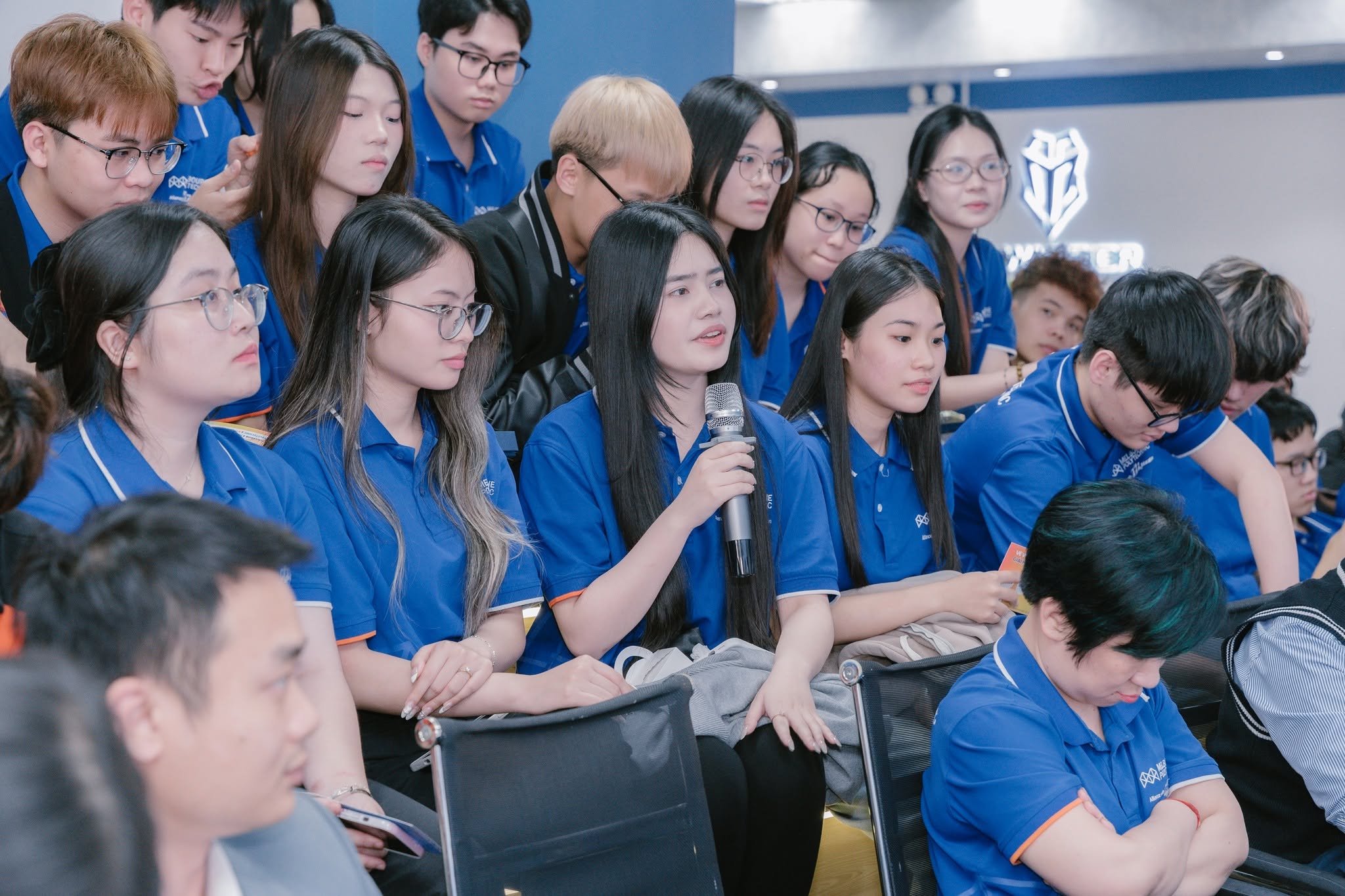 Sinh viên Marketing và Truyền thông MPV Hà Nội trải nghiệm thực tế tại Company Tour & Workshop M.Warrior Sinh viên Marketing và Truyền thông MPV Hà Nội trải nghiệm thực tế tại Company Tour & Workshop M.Warrior