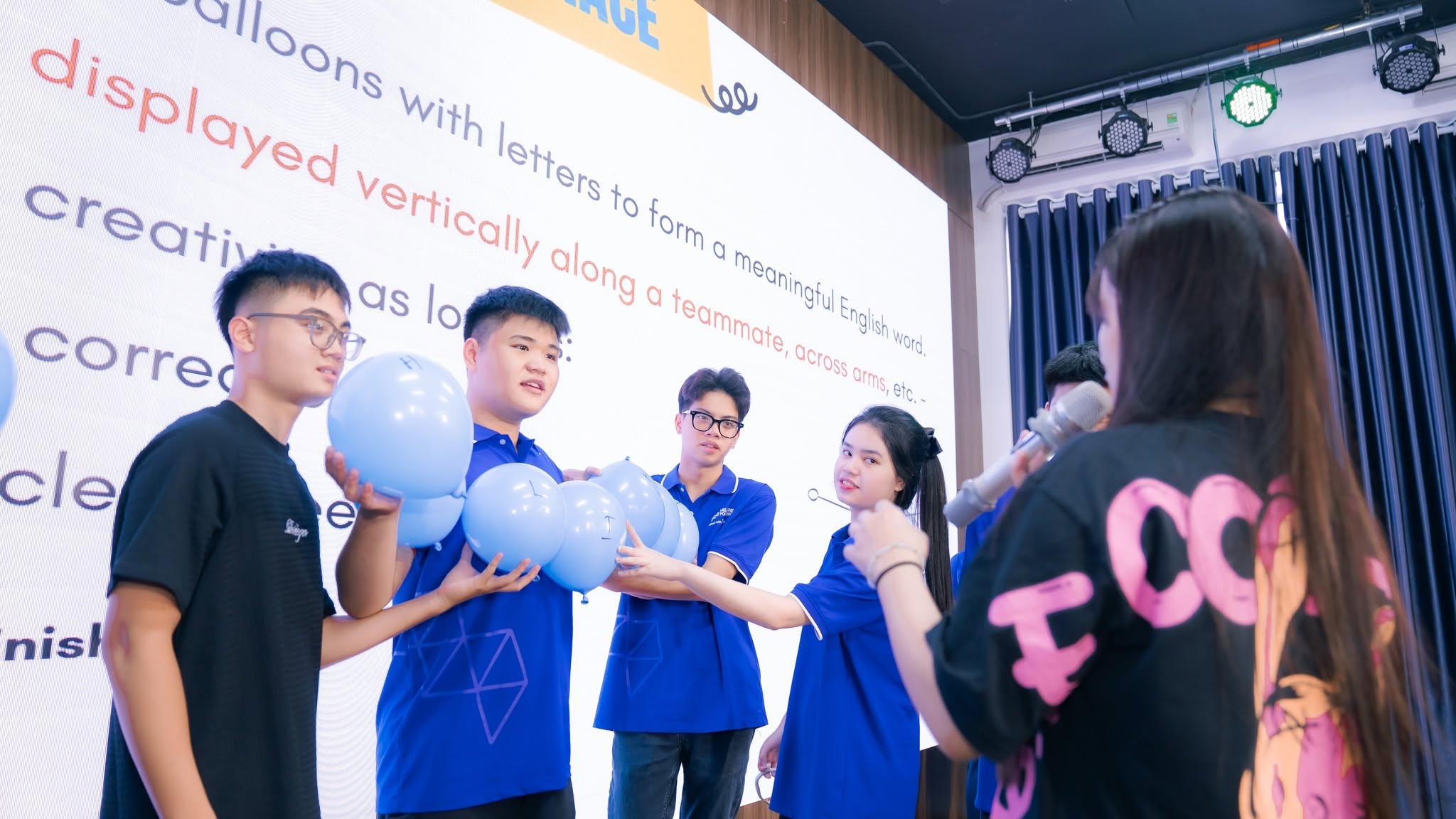 Kỹ năng ngoại ngữ là yếu tố quan trọng khi học tại MPV