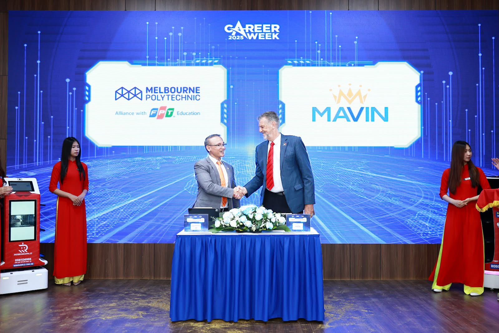 Ký kết hợp tác