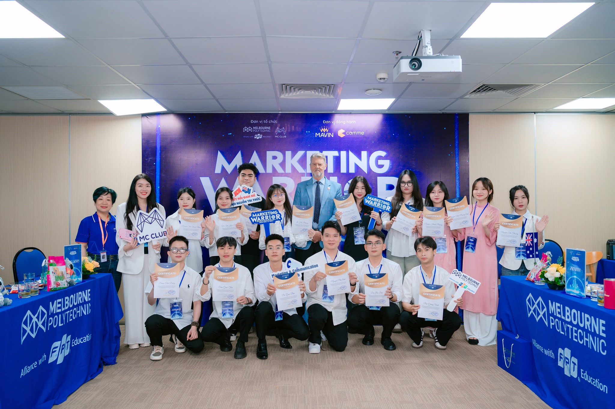 Alt ảnh: Sinh viên Marketing MPV thuyết trình giải pháp cho đề bài thực tế từ doanh nghiệp tại Marketing Warrior. Sinh viên Marketing Melbourne Polytechnic Việt Nam vận dụng kiến thức vào đề bài thực tế từ doanh nghiệp tại Marketing Warrior, qua đó rèn luyện khả năng nghiên cứu tình huống, xây dựng giải pháp và thuyết trình trước hội đồng.