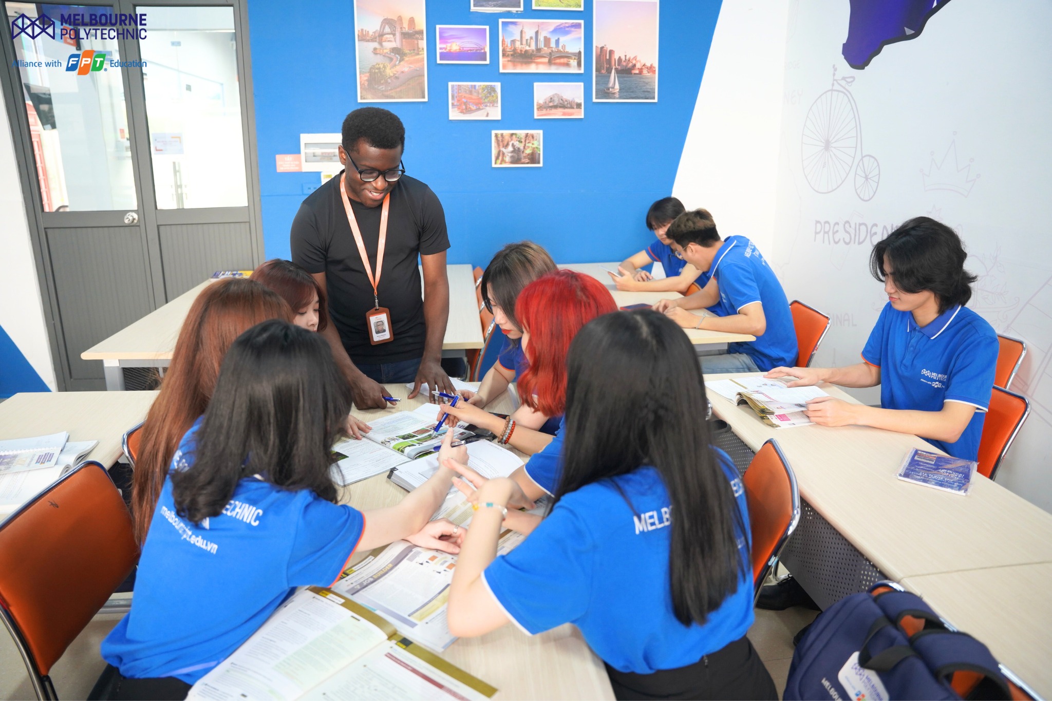 Học Marketing tại MPV không chỉ là học lý thuyết, mà là liên tục làm việc nhóm, xử lý tình huống và biến kiến thức thành kỹ năng thực tế. Học Marketing tại MPV không chỉ là học lý thuyết, mà là liên tục làm việc nhóm, xử lý tình huống và biến kiến thức thành kỹ năng thực tế.