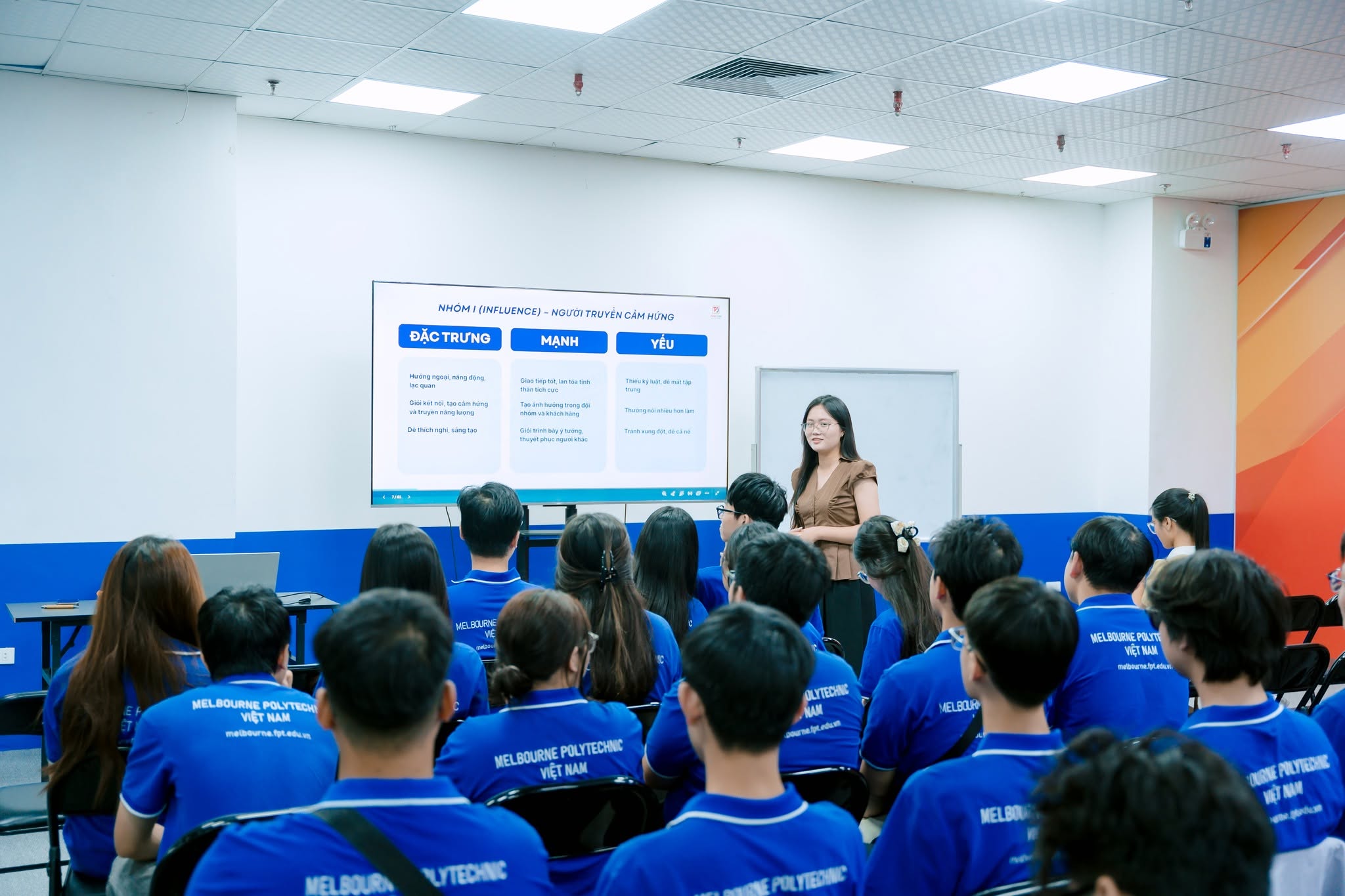 Tại MPV, sinh viên được tạo cơ hội “chạm” vào môi trường nghề nghiệp từ sớm thông qua Company Tour, Fieldtrip và các hoạt động trải nghiệm doanh nghiệp. Tại MPV, sinh viên được tạo cơ hội “chạm” vào môi trường nghề nghiệp từ sớm thông qua Company Tour, Fieldtrip và các hoạt động trải nghiệm doanh nghiệp.