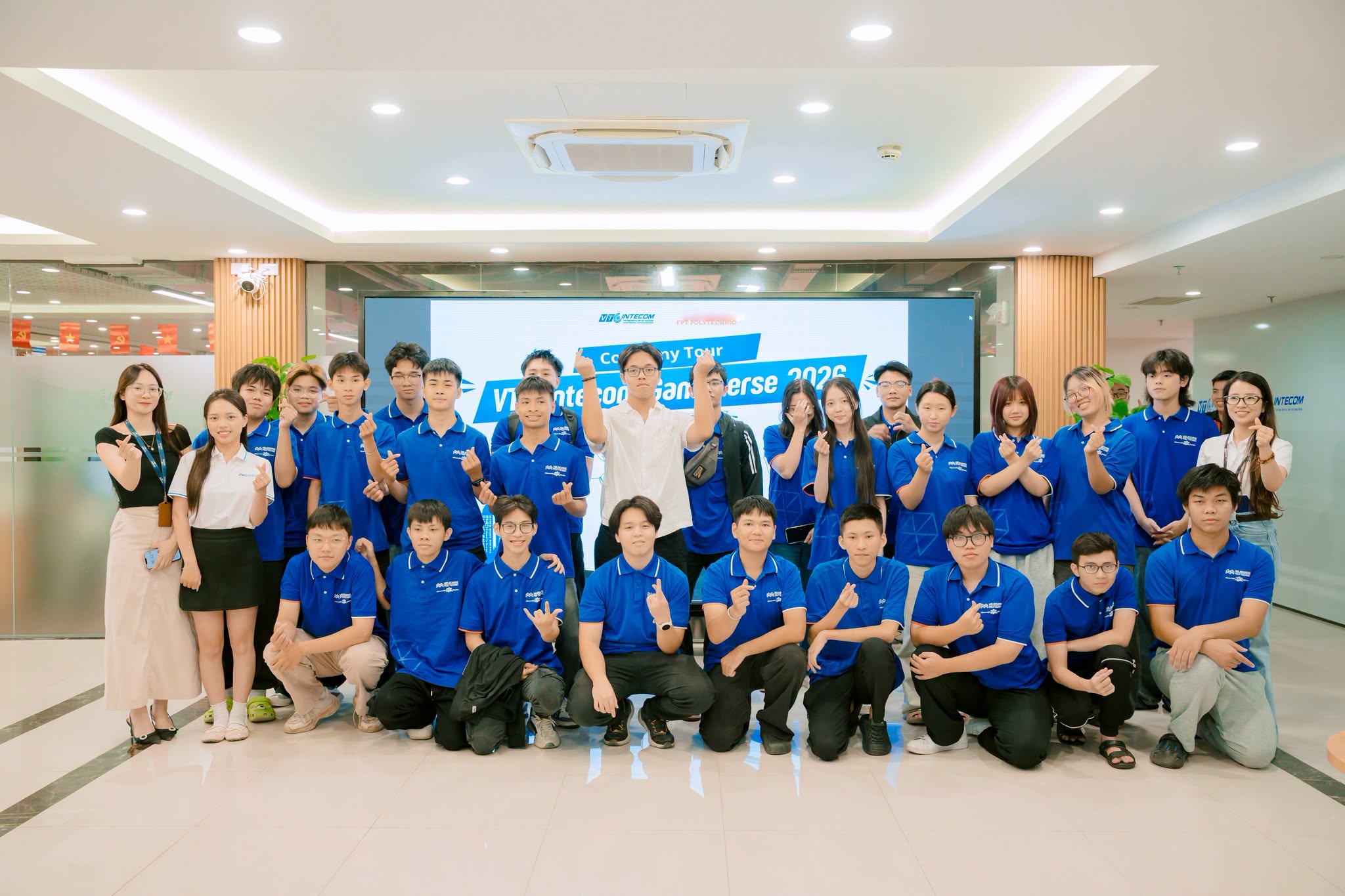 Sinh viên MPV trải nghiệm Company Tour tại VTC Intecom, tìm hiểu môi trường làm việc trong ngành Game và Công nghệ số. Sinh viên MPV trải nghiệm Company Tour tại VTC Intecom, tìm hiểu môi trường làm việc trong ngành Game và Công nghệ số.